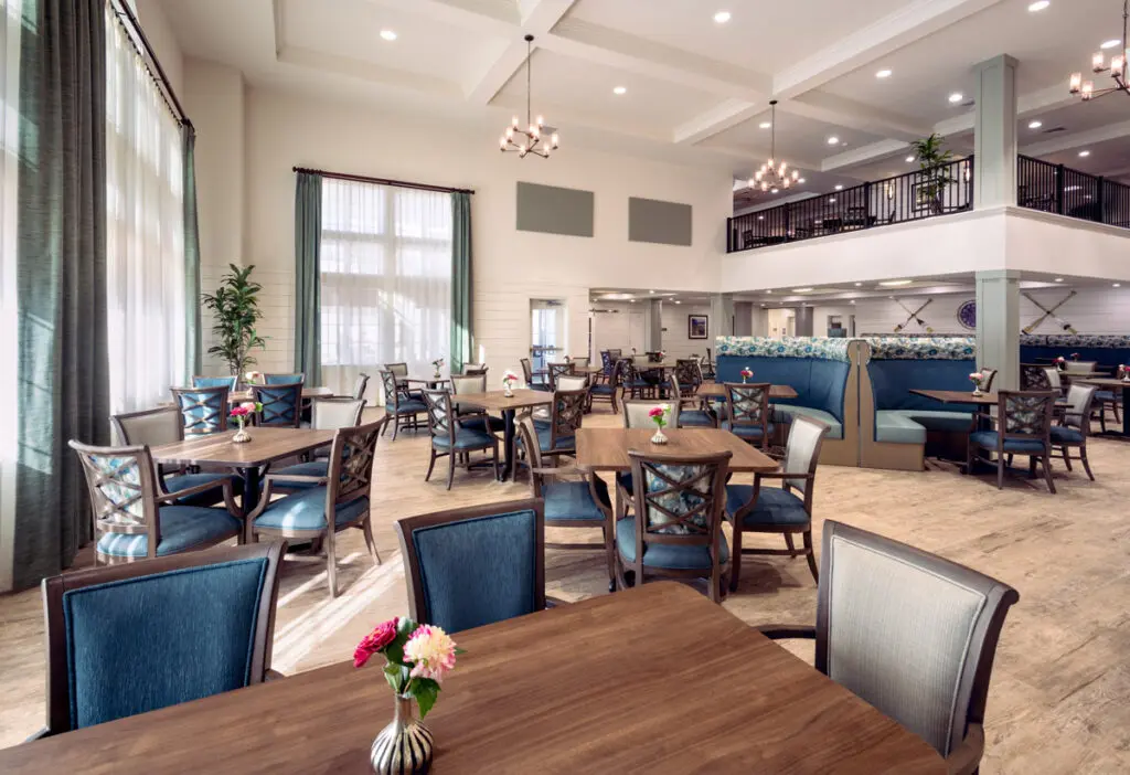 Restaurant at Charter Senior Living at Brookfield